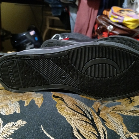 🏀🎒GUESS HIGH TOPS BLACK&GOLD🥊💝 - Picture 9 of 14